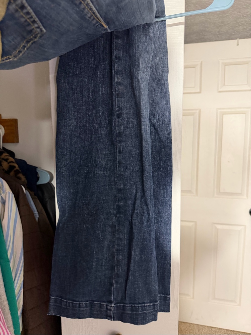 Ariat Women's Boot Cut Jeans in Medium Blue with Gold Stitching - Picture 4 of 4